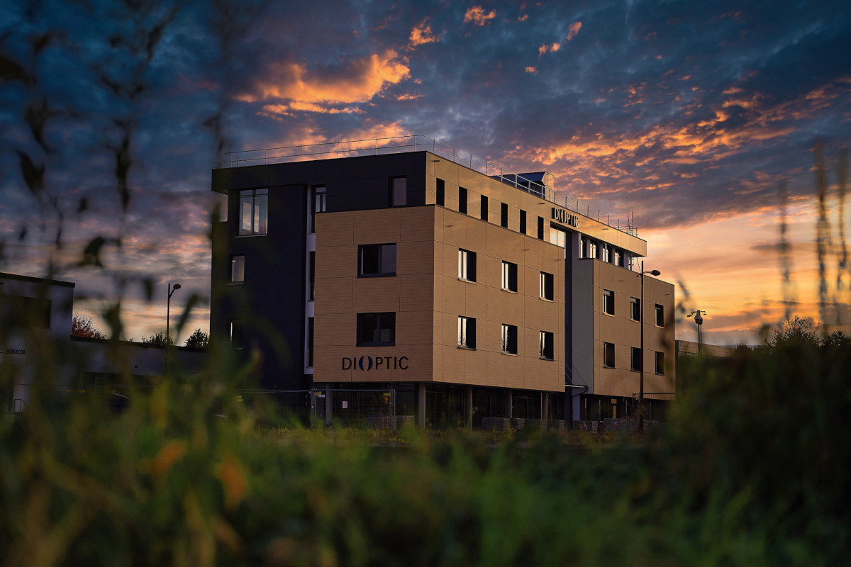 neues Firmengebäude DIOPTIC